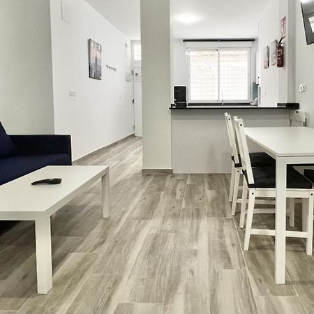 Los Tilos Suites-Vialia Малага Стая снимка