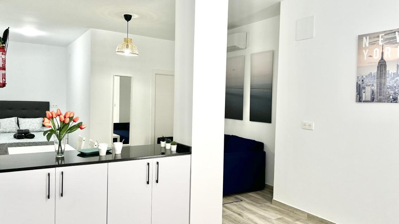 Los Tilos Suites-Vialia Малага Екстериор снимка
